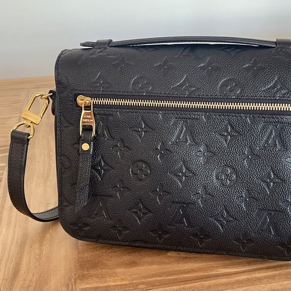 LOUIS VUITTON METIS LEATHER CROSSBODY BAG - Picture 3 of 15